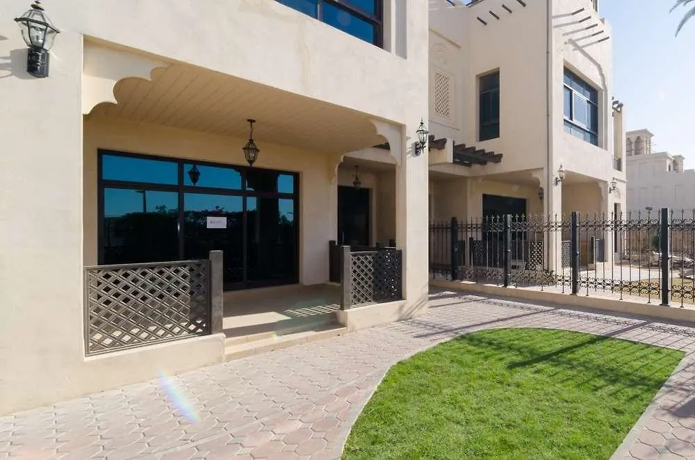 Roda Beach Resort Dubai 3*,