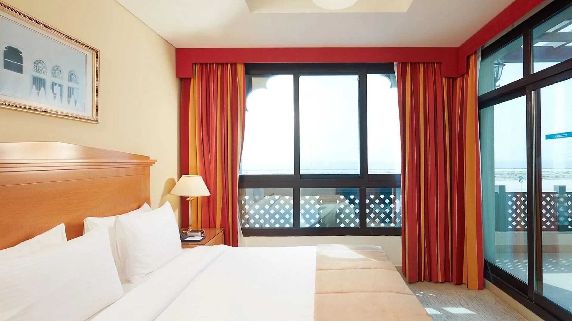 Roda Beach Resort Дубай